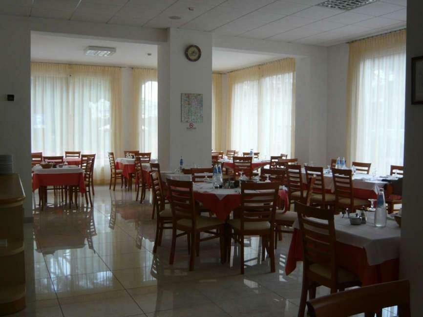 Hotel Calipso Llido Degli Estensi Exteriér fotografie