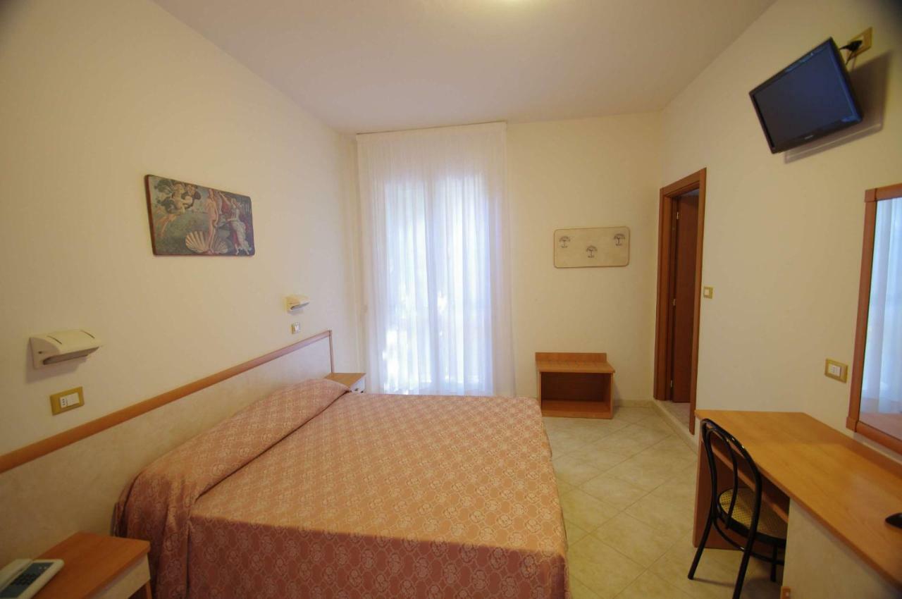 Hotel Calipso Llido Degli Estensi Exteriér fotografie